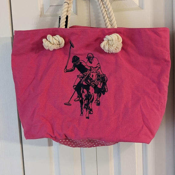 Beach bags by US Polo assn new with closing zipper and inside zipper and pouch. - Picture 4 of 8